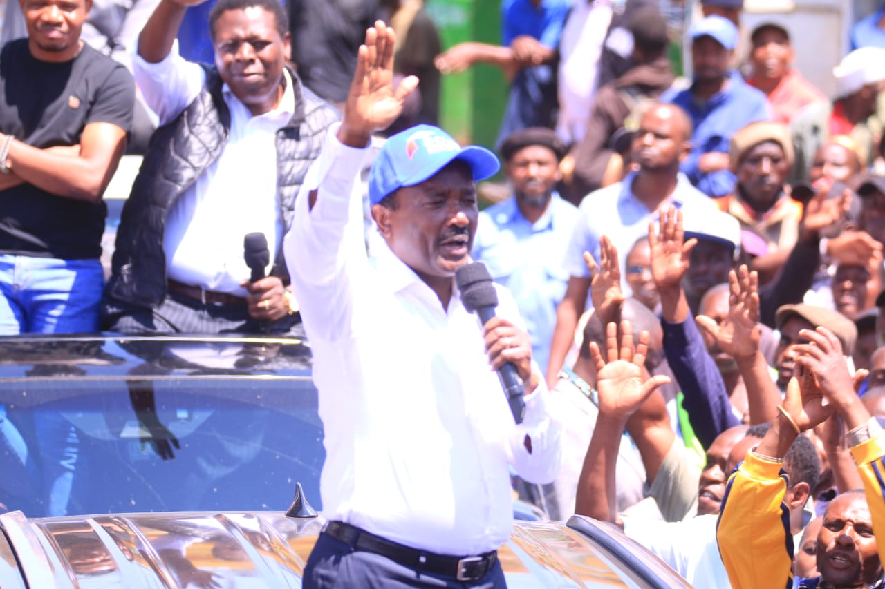 Wiper party leader Kalonzo Musyoka speaking in a rally.