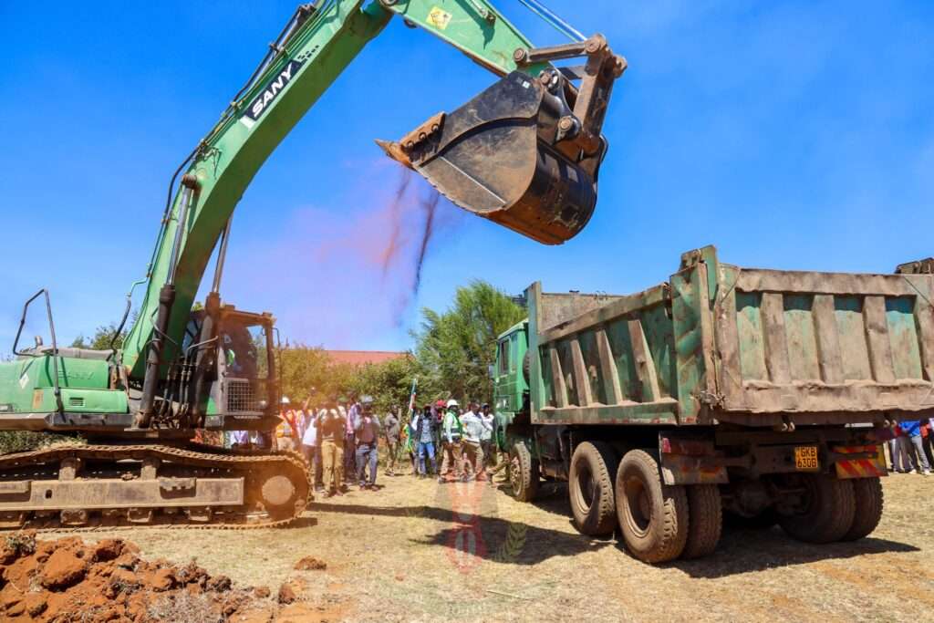 NYS excavator and truck